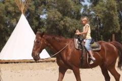 Mother-Daughter: horse ride